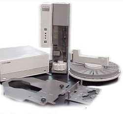 HP 7673B Autosampler with Tray and 18594B Controller