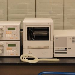 Varian 460-LC Autosampler with ProStar 335 Diode Array Detector and 212-LC Pump