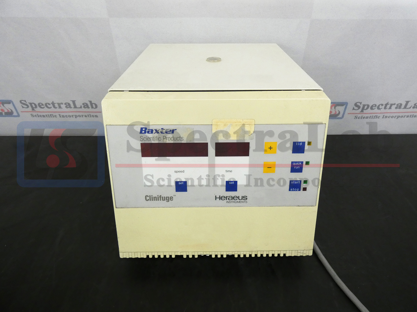 Heraeus-Baxter-3611-Clinifuge-1